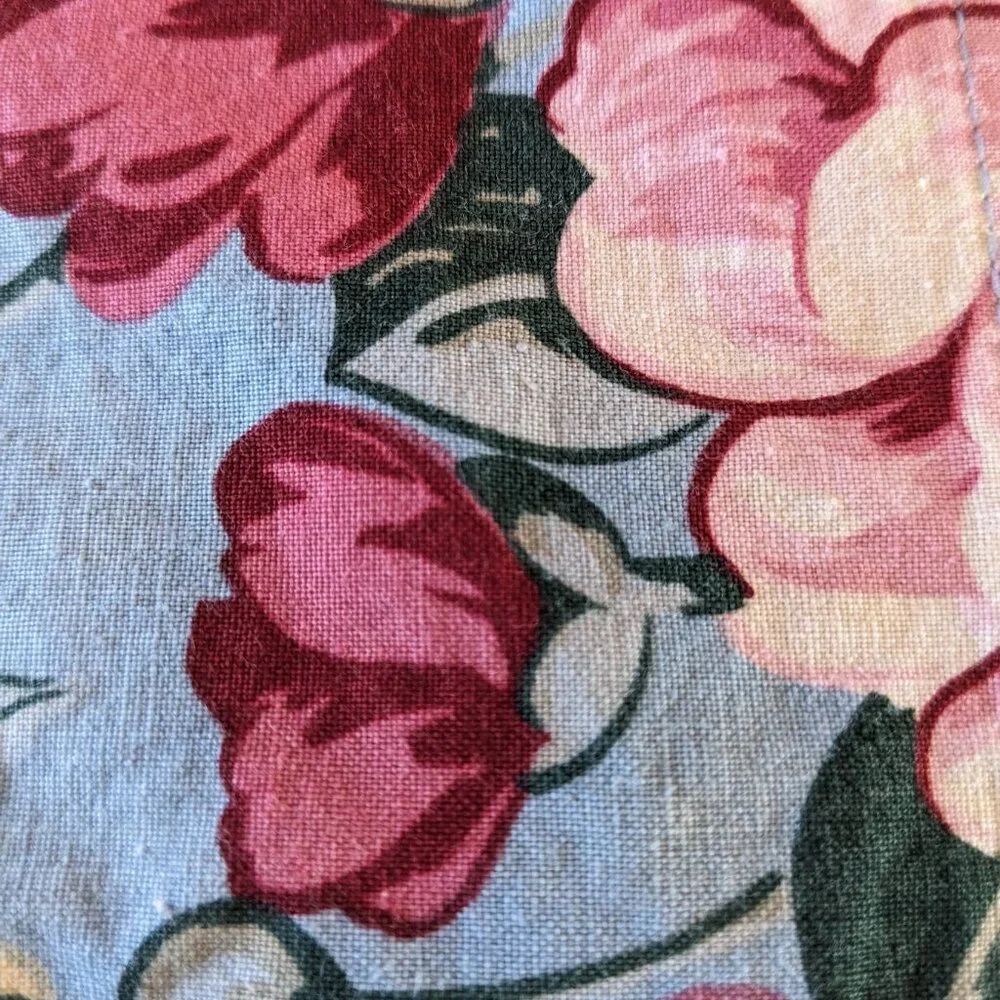 6 Vintage Handmade Cloth Napkins‎ - Romantic Floral Print on Blue Background